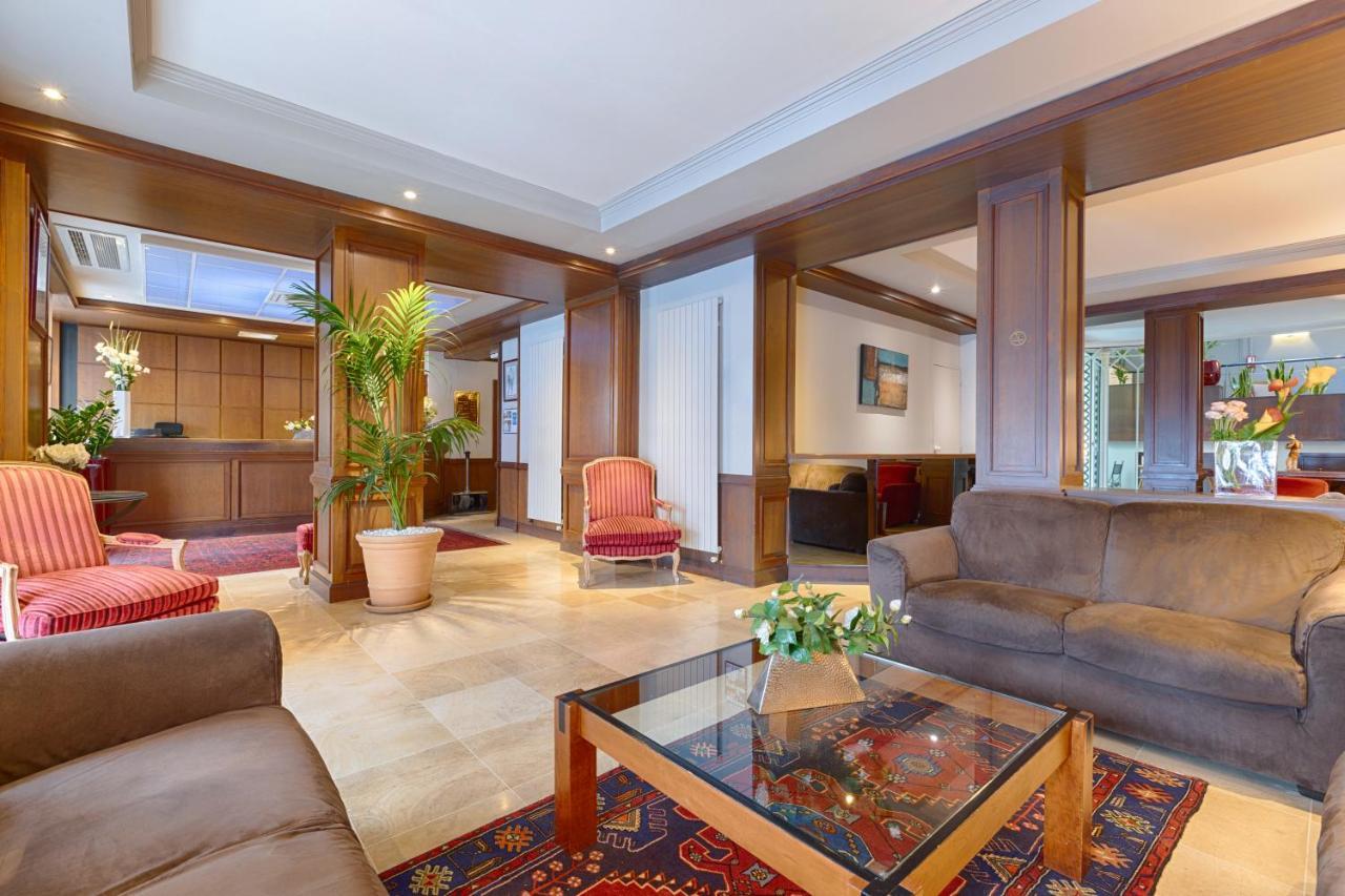 Hotel Apollinaire Parijs