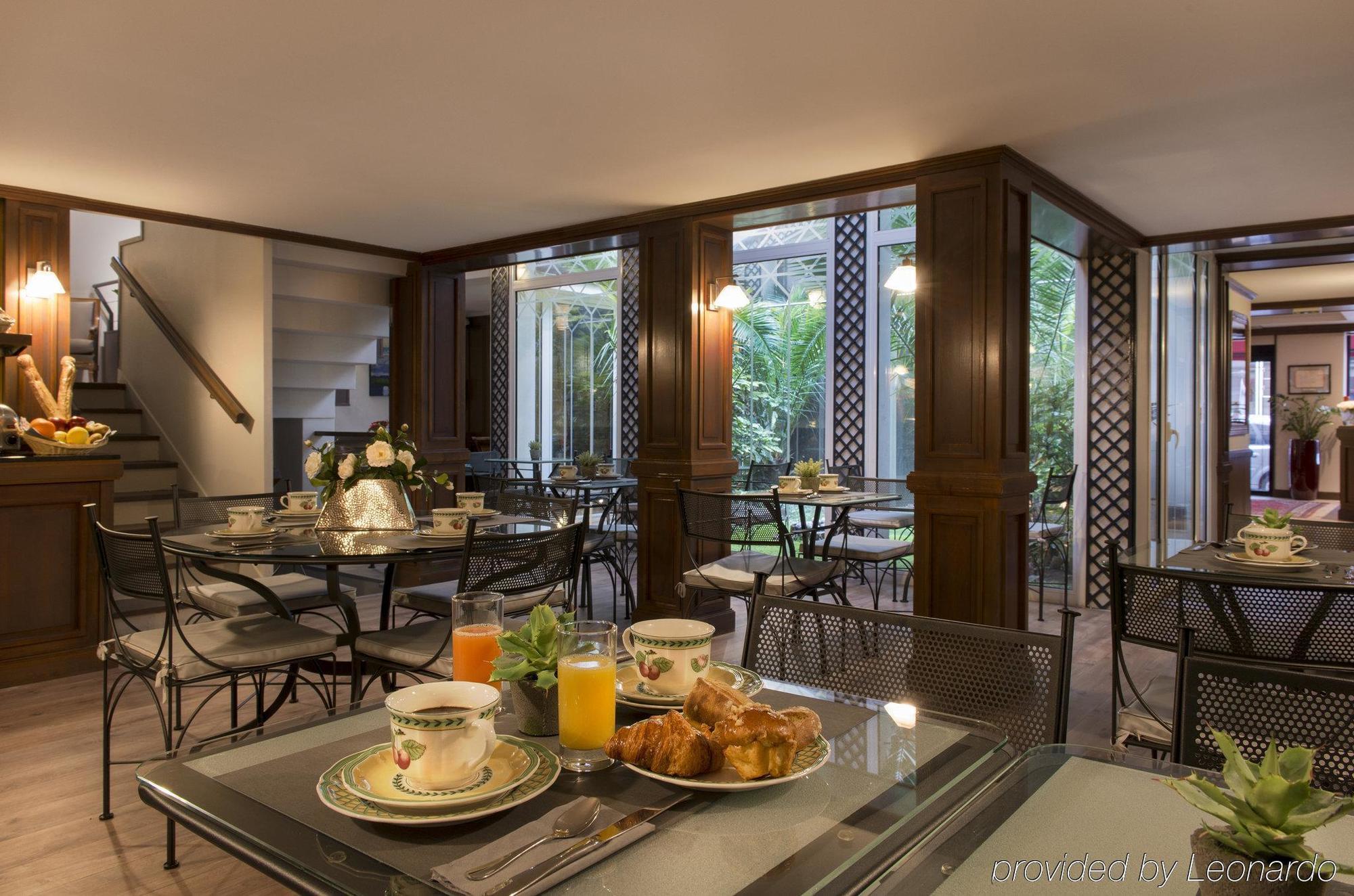 Hotel Apollinaire Parijs